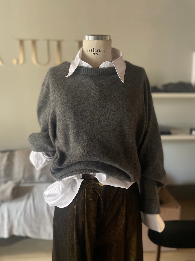 Oversize soft cashmere round-neck sweater