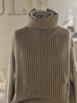 EMMY | TURTLENECK CAPE