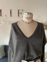 V-neck light cashmere shirt