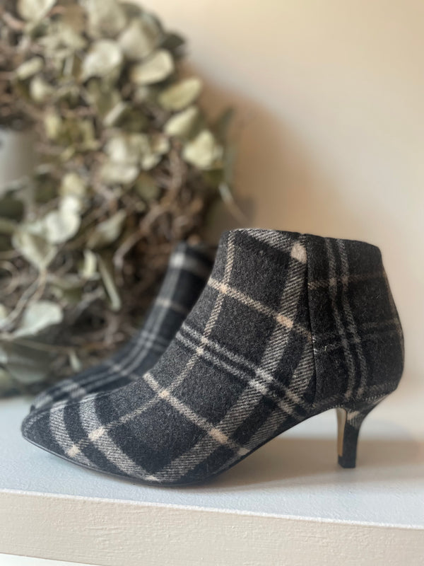 Tartan boot